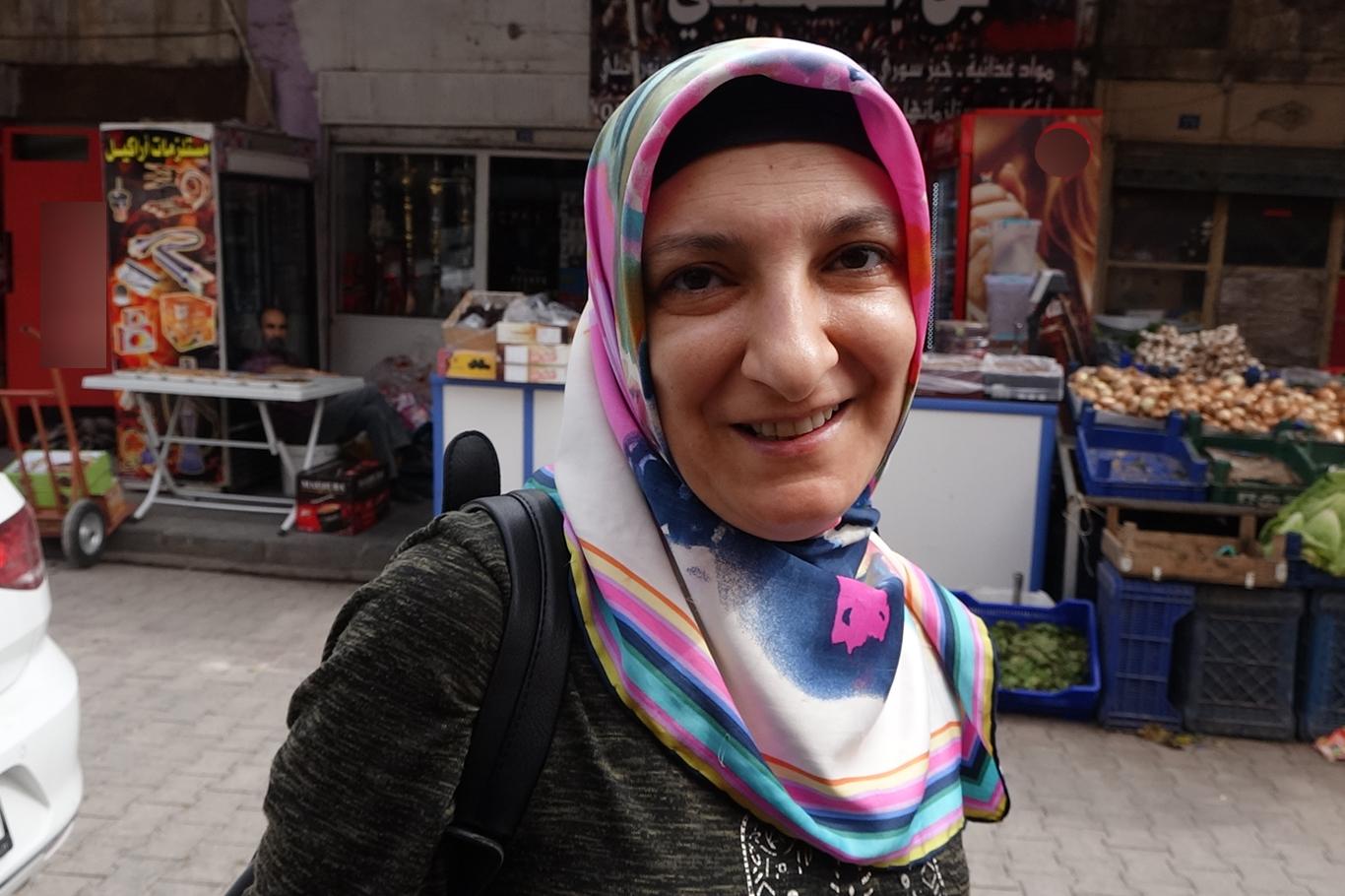 Mardin’in tarihi çarşılarında yaşanan Ramazan bereketi, uzun süredir durgunluk yaşayan esnafın yüzünü güldürdü.

